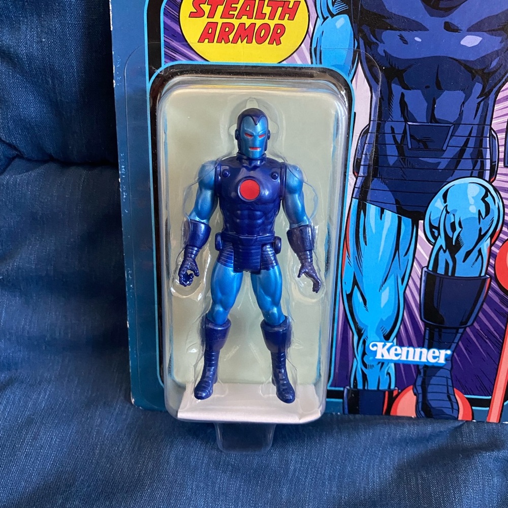 Marvel Legends The Invincible Iron Man Stealth Armor Kenner Figure - Picture 2 of 10